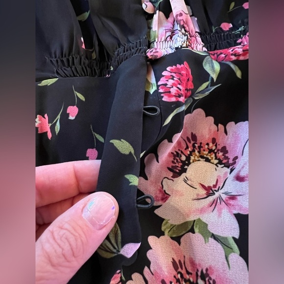Yumi Kim black floral v-neck mini ruffle dress sz 4 cottagecore romantic - Picture 10 of 10